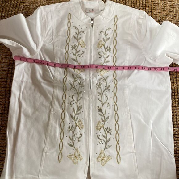 NWT! Quacker Factory White Full Zip Embroidered and Bling Jacket - Picture 11 of 12